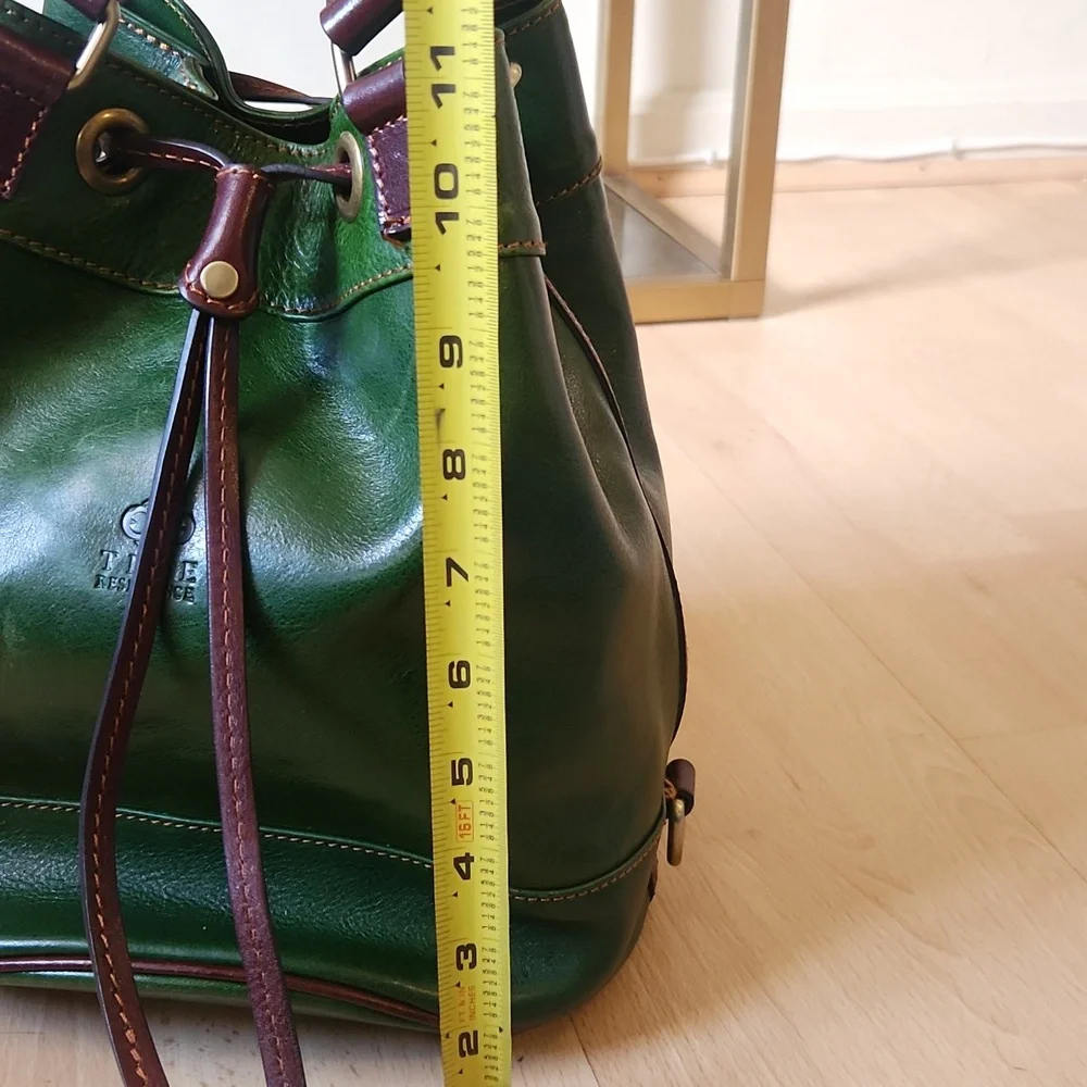 Time Resistance Green Leather Bucket Bag - Picture 13 of 15